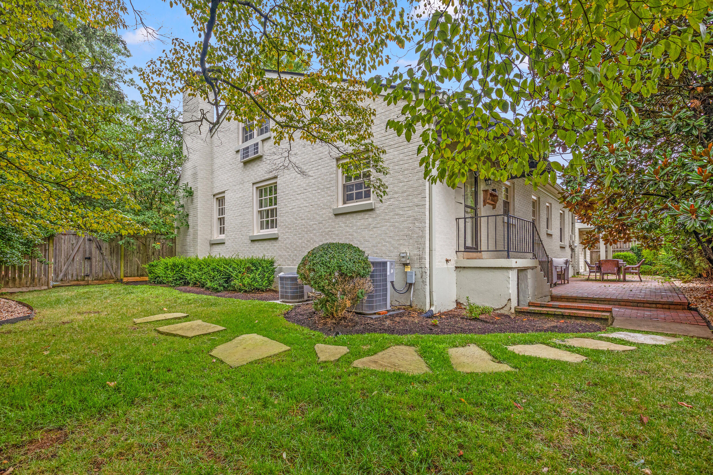 377 Colony Boulevard