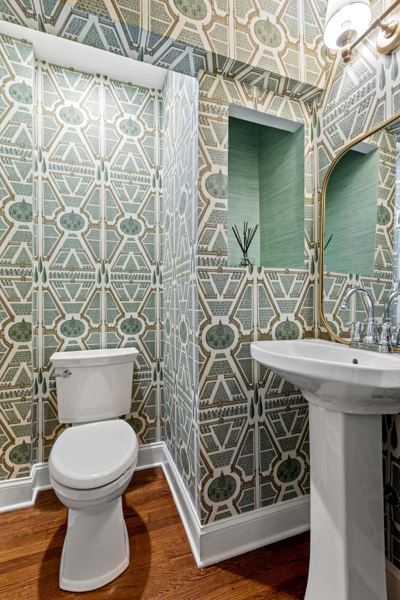 377 Colony Boulevard