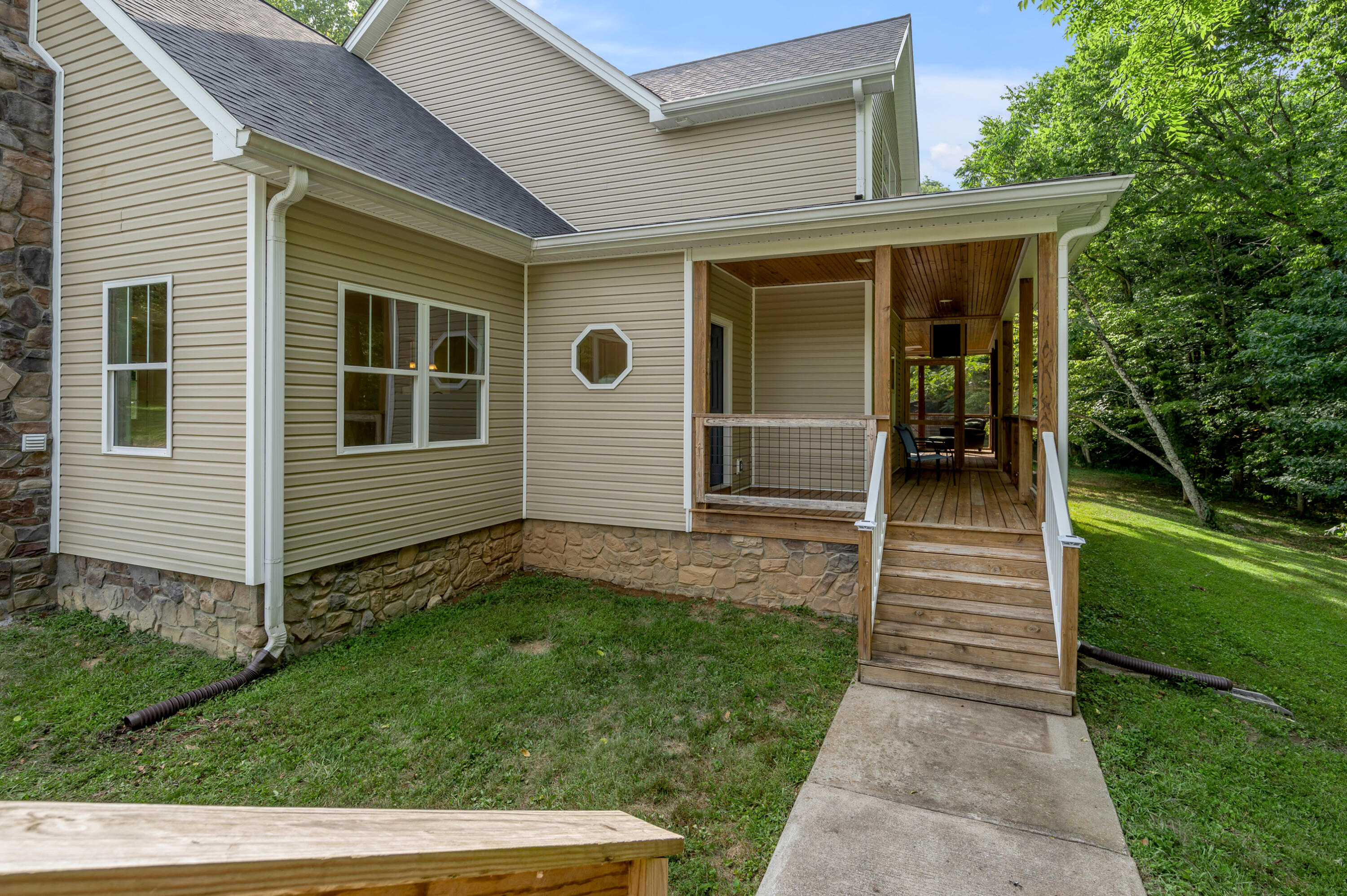 1425 Griers Creek Road