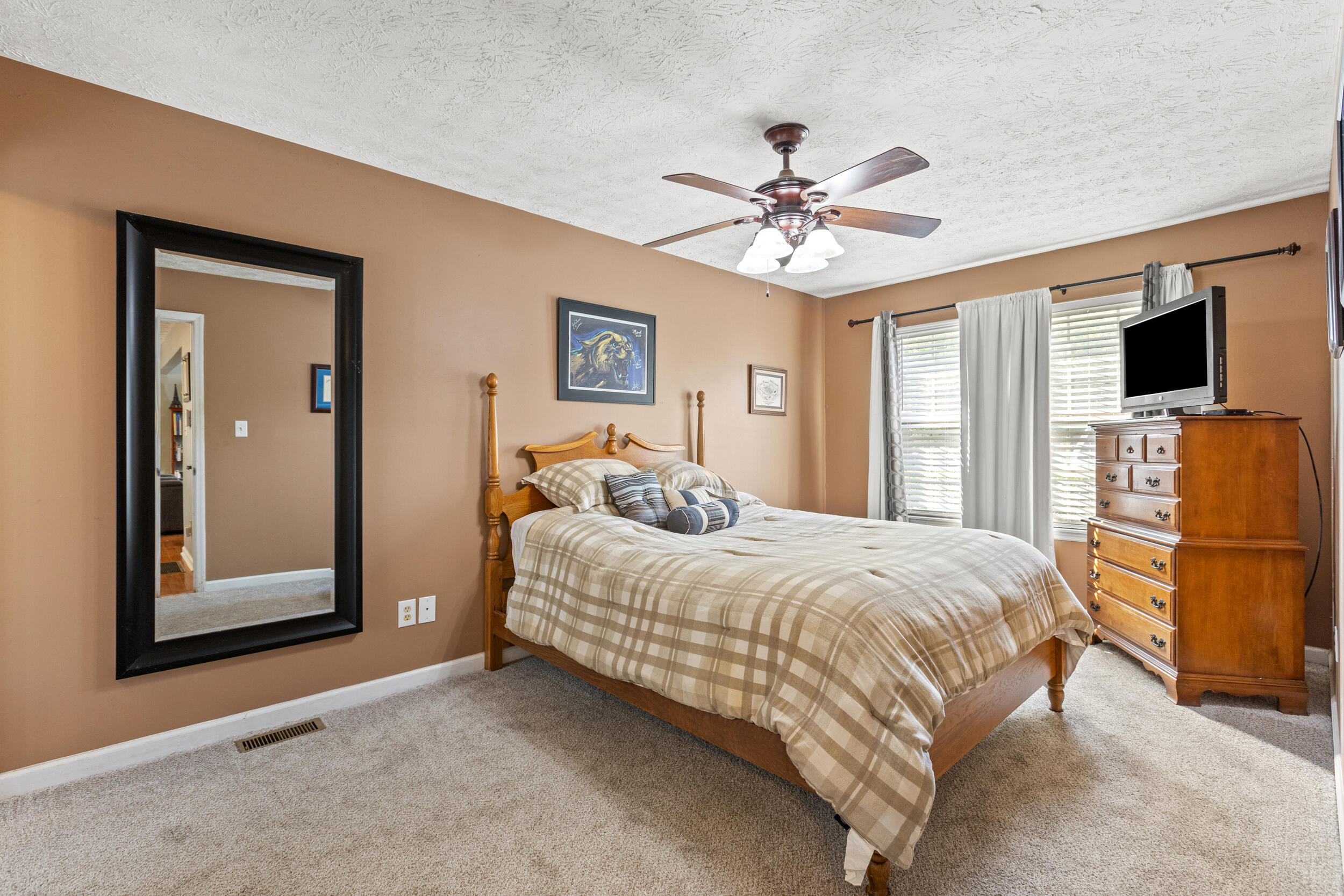 660 Graftons Mill Lane