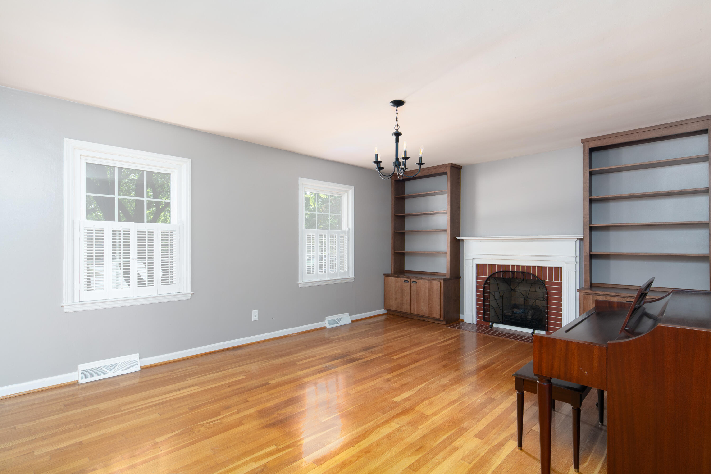 109 Vanderbilt Drive