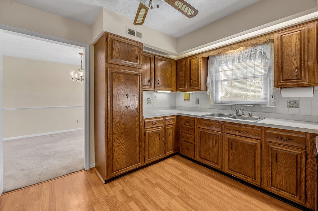 3237 Pontchartrain Court