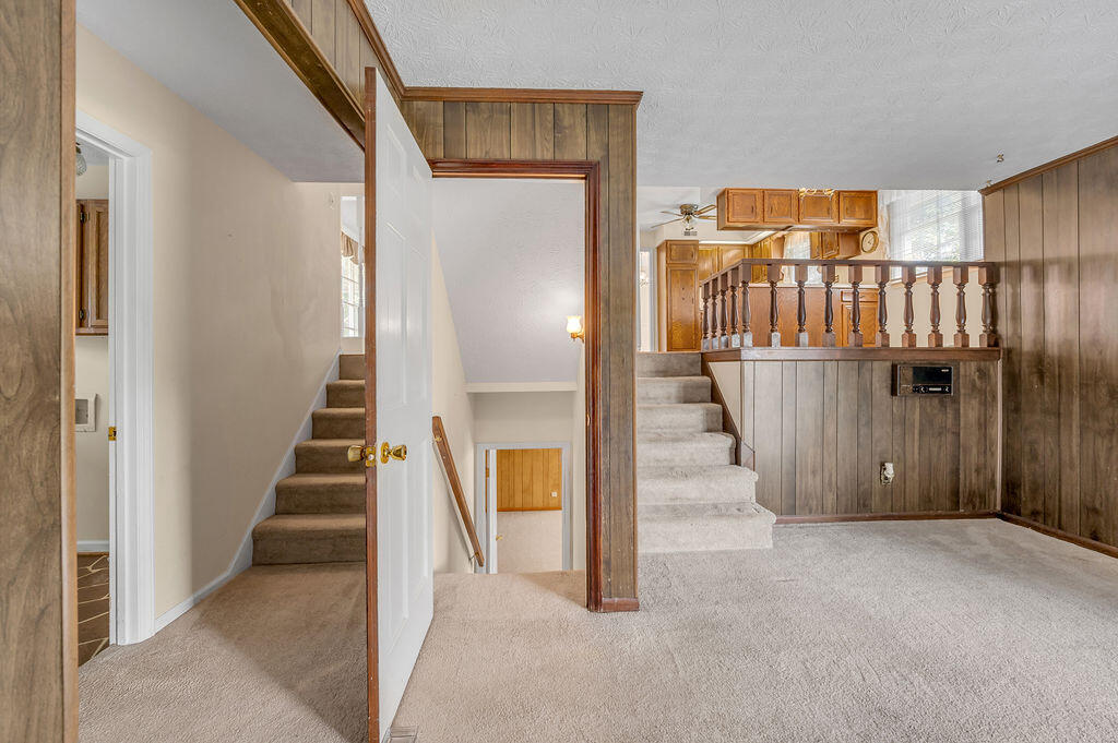 3237 Pontchartrain Court