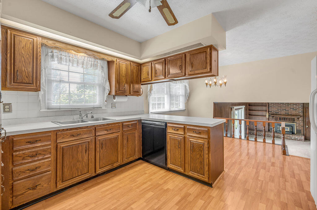 3237 Pontchartrain Court