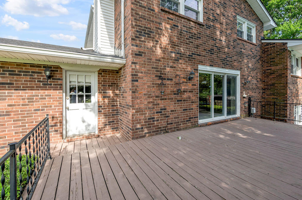 3237 Pontchartrain Court