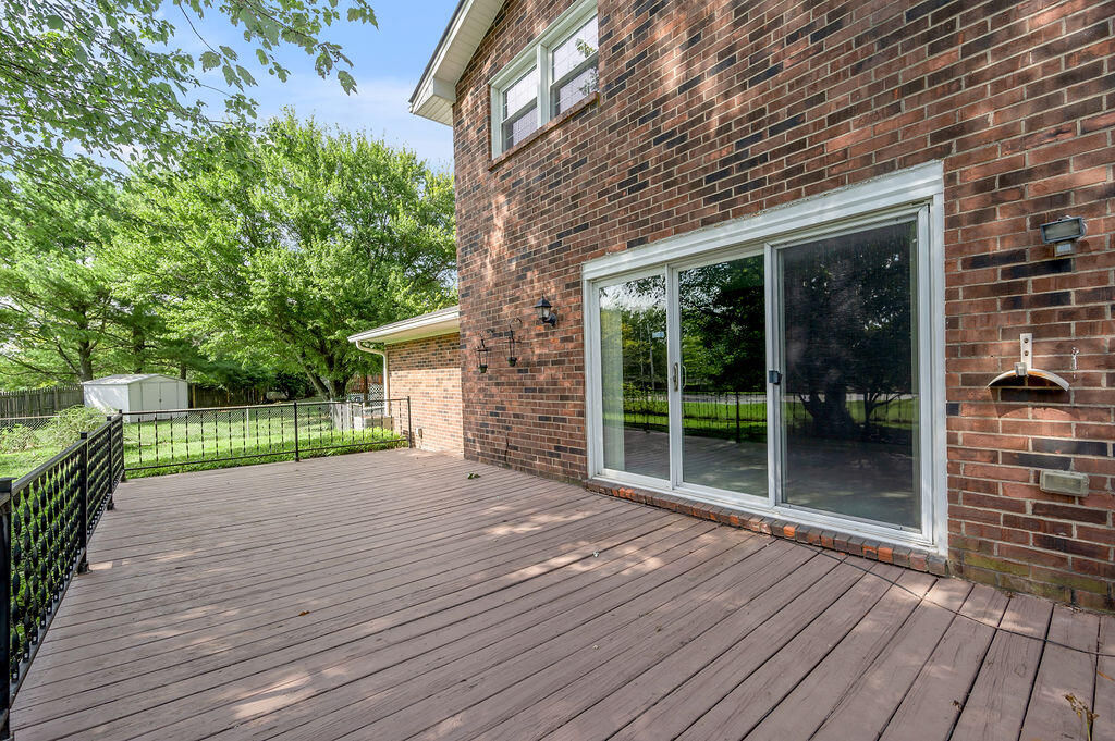 3237 Pontchartrain Court