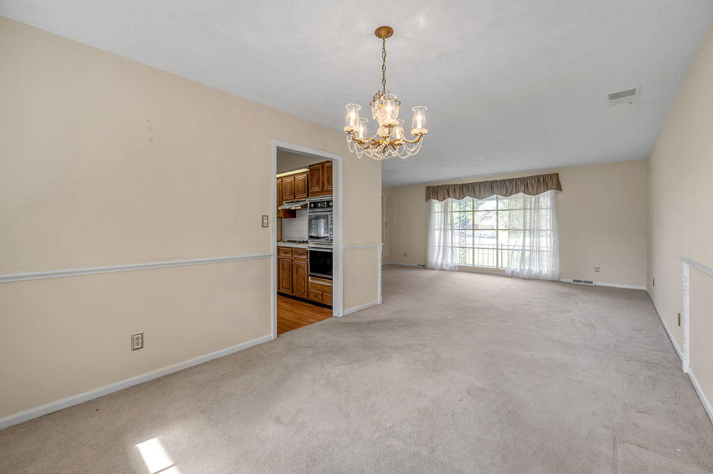 3237 Pontchartrain Court