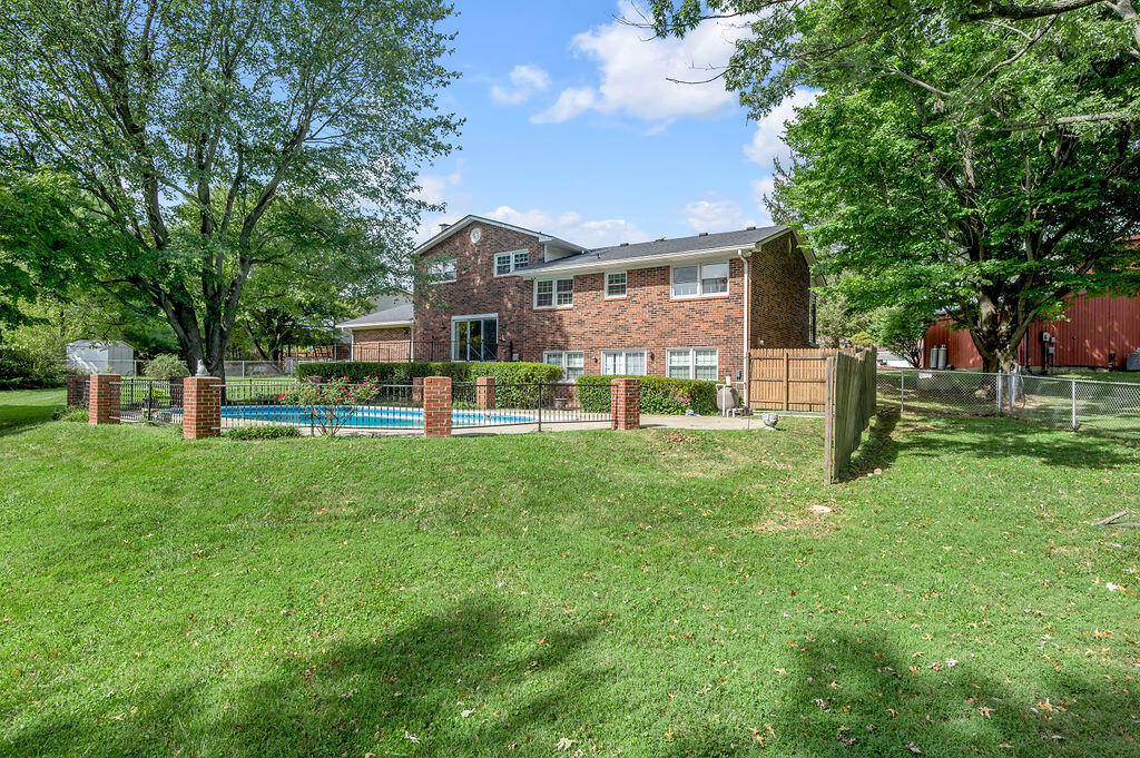 3237 Pontchartrain Court