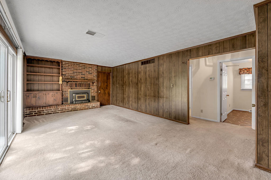 3237 Pontchartrain Court