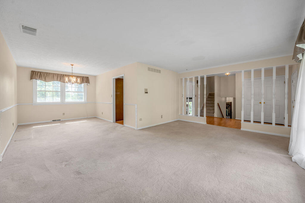 3237 Pontchartrain Court