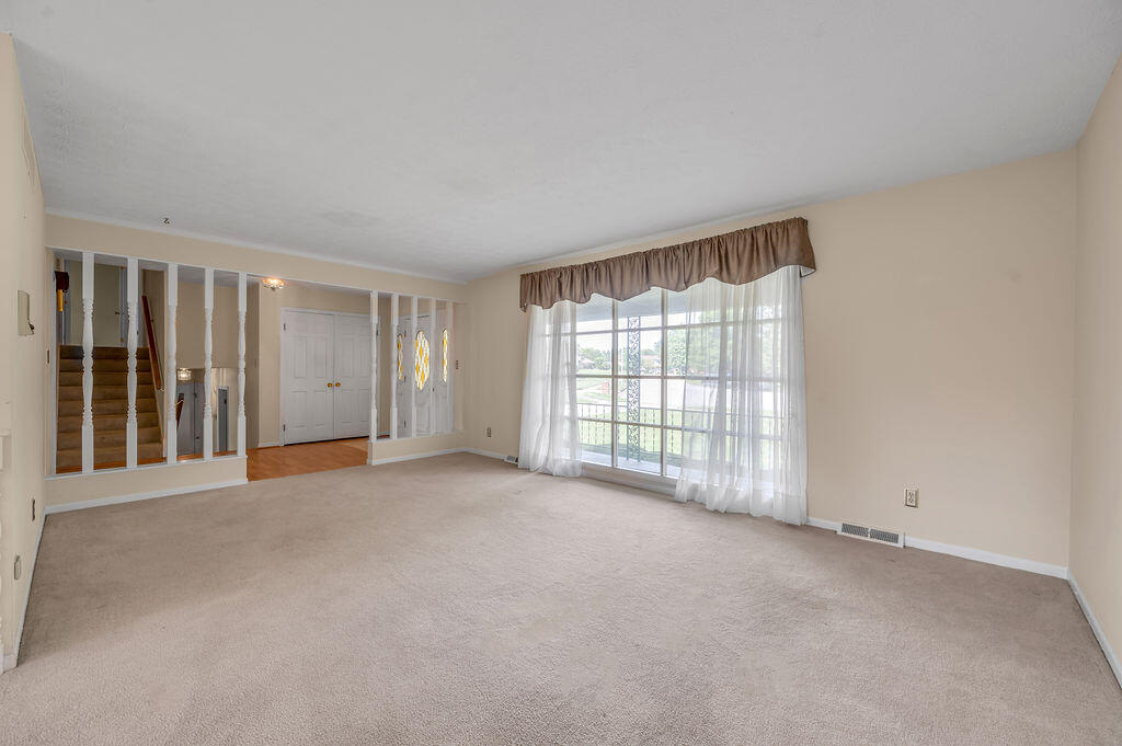 3237 Pontchartrain Court