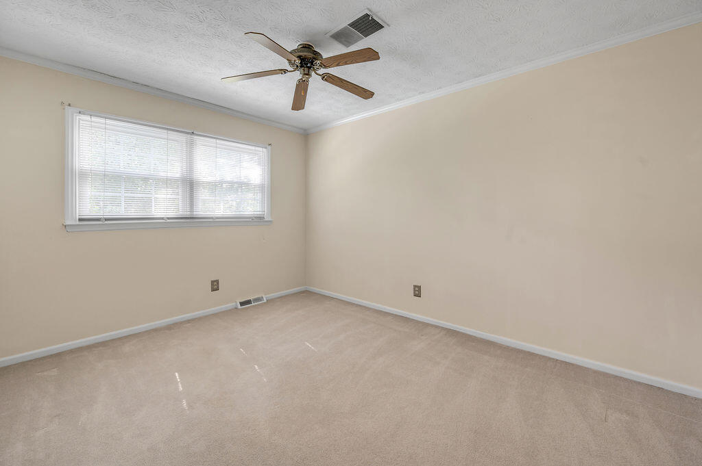 3237 Pontchartrain Court