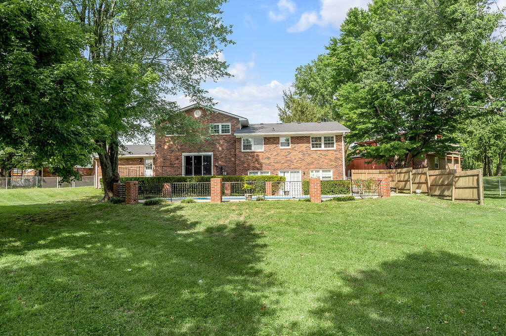 3237 Pontchartrain Court