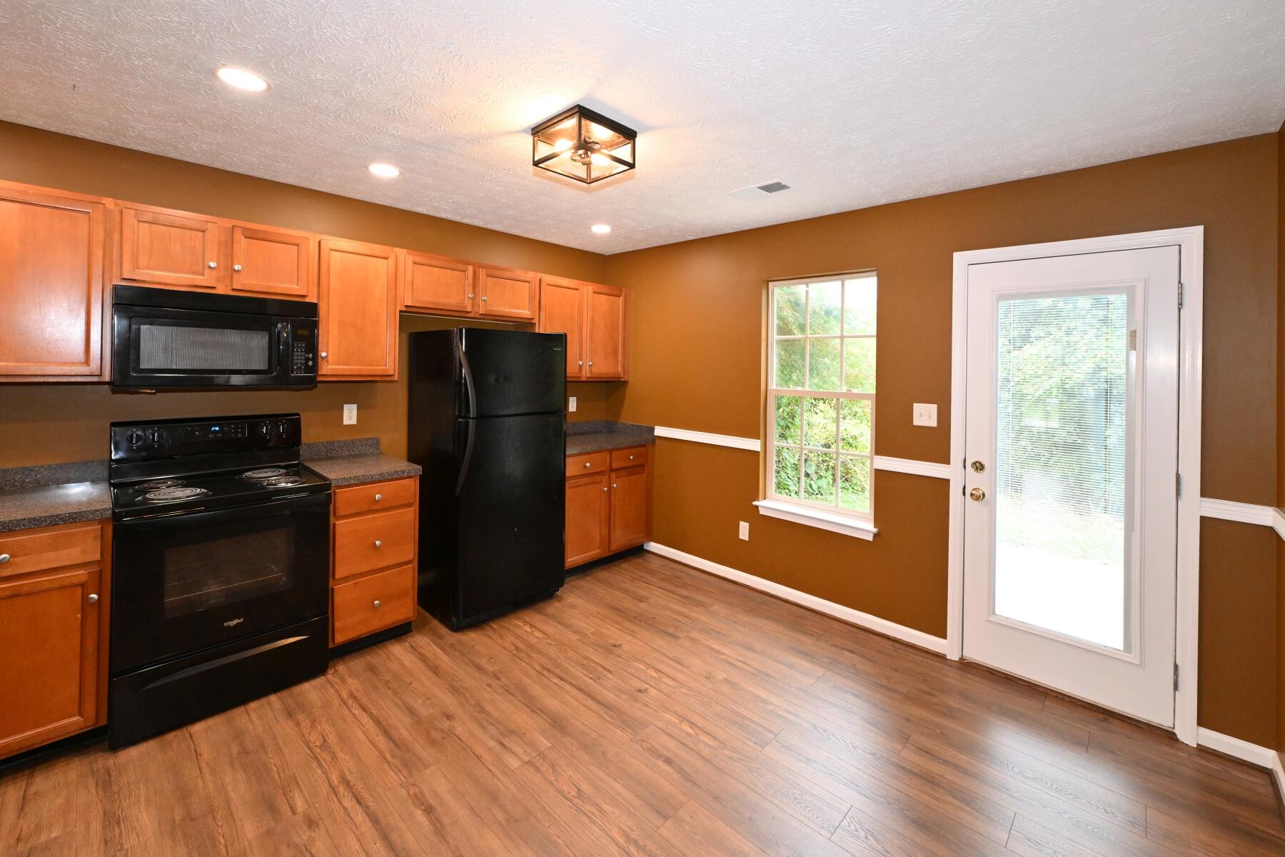 120-122 Tanbark Drive