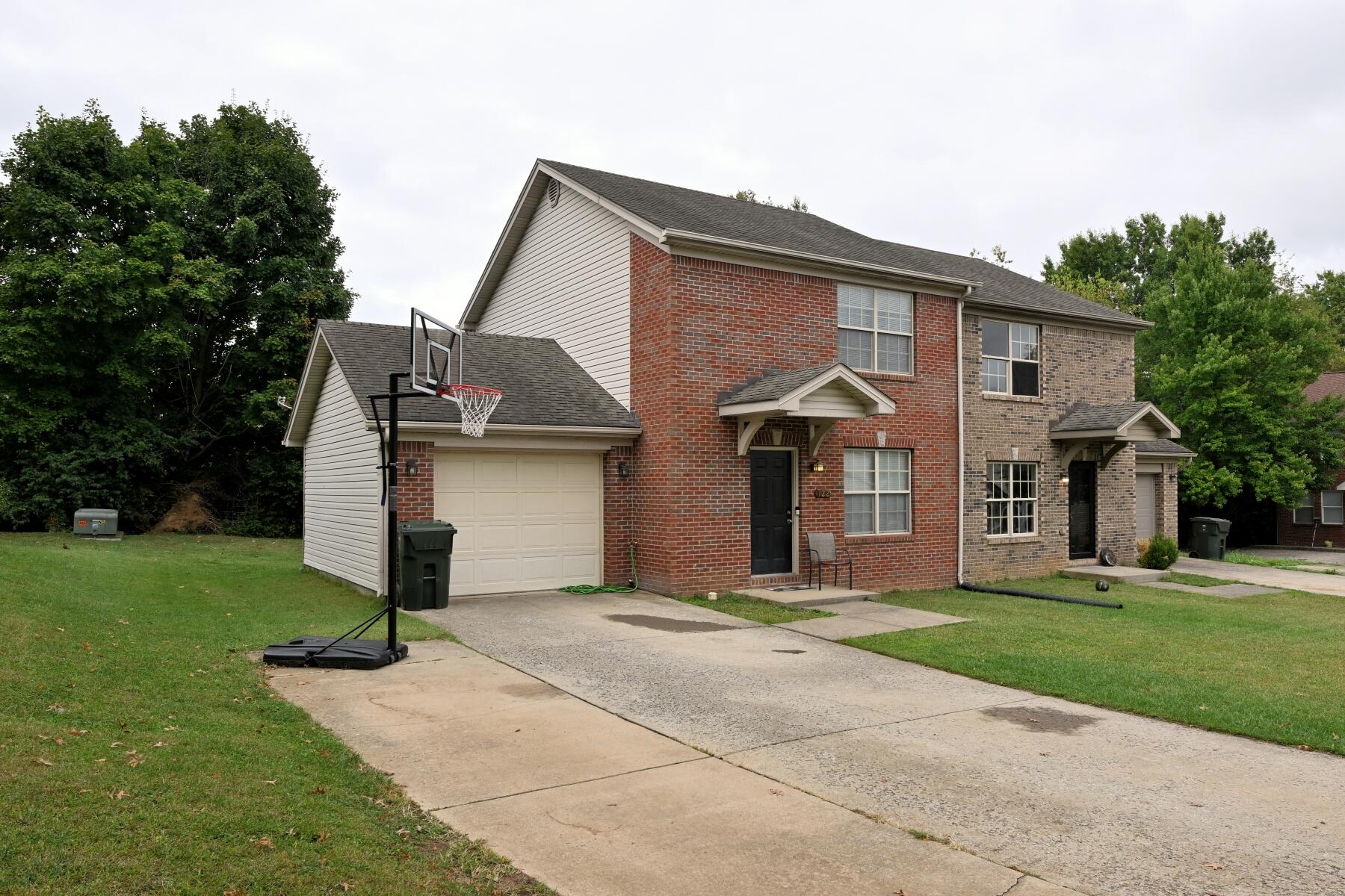 120-122 Tanbark Drive