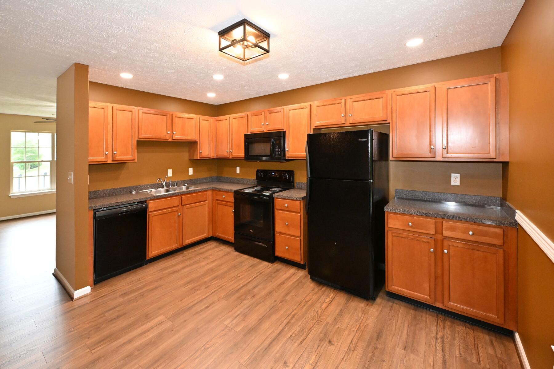 120-122 Tanbark Drive