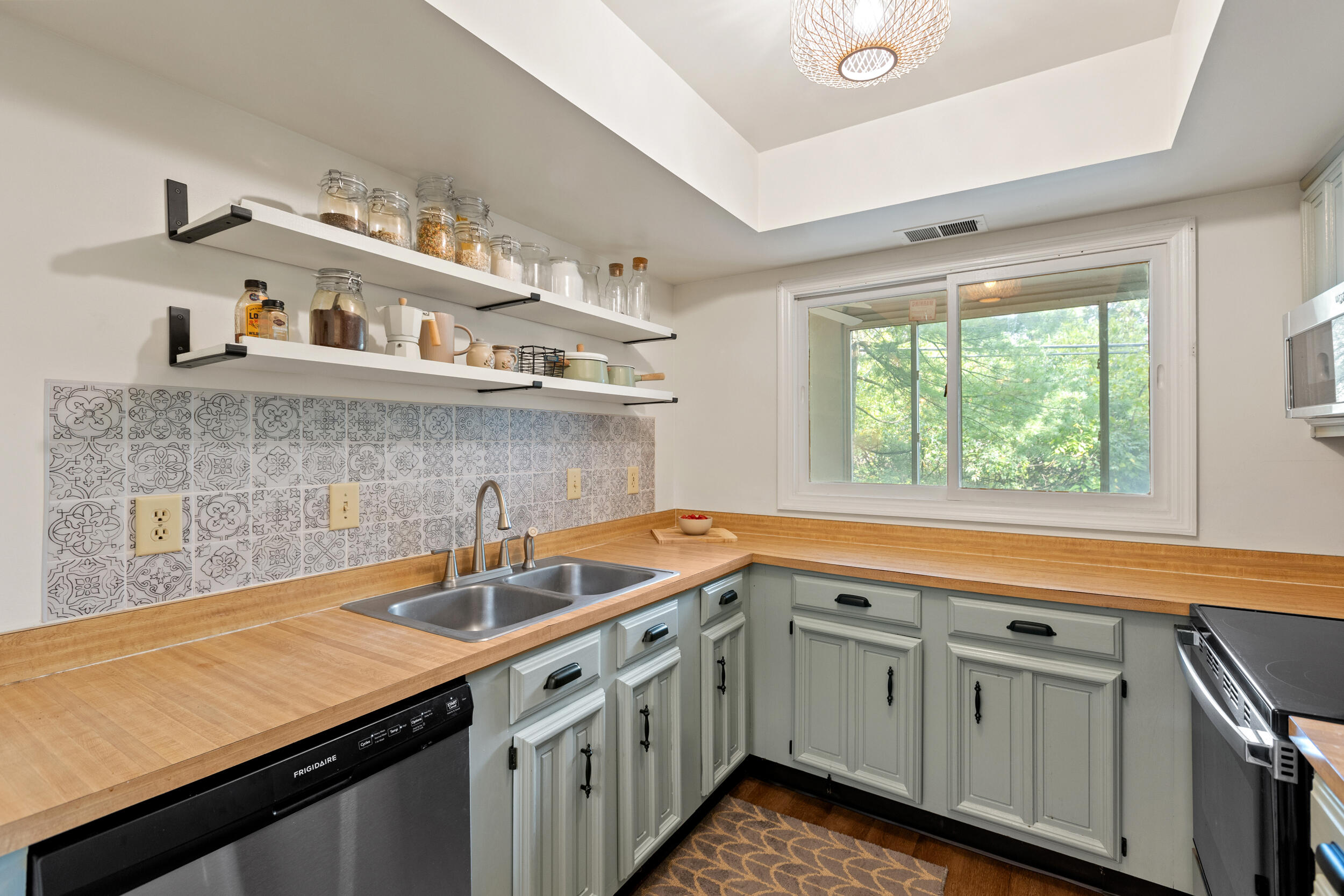 395 Redding Road Unit: 147