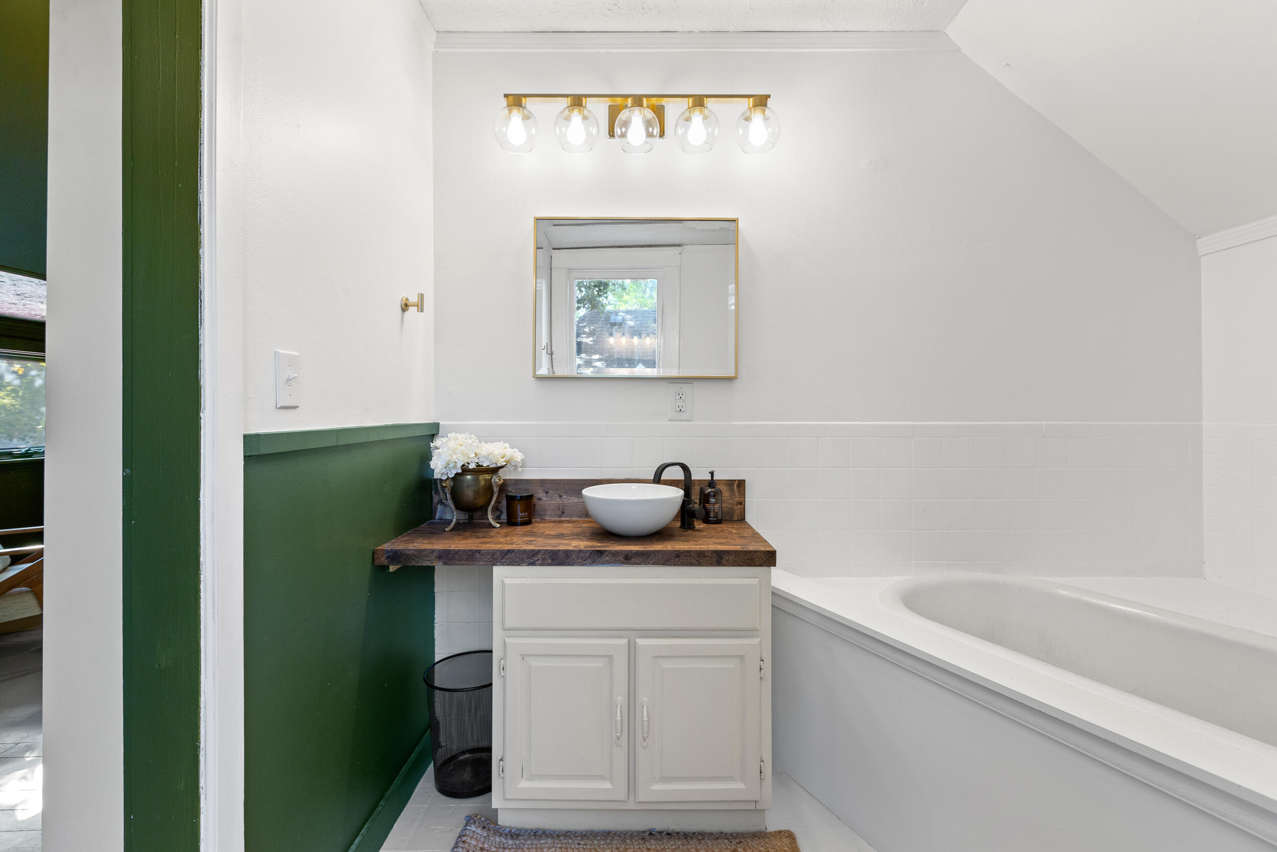 307 West Walnut Street