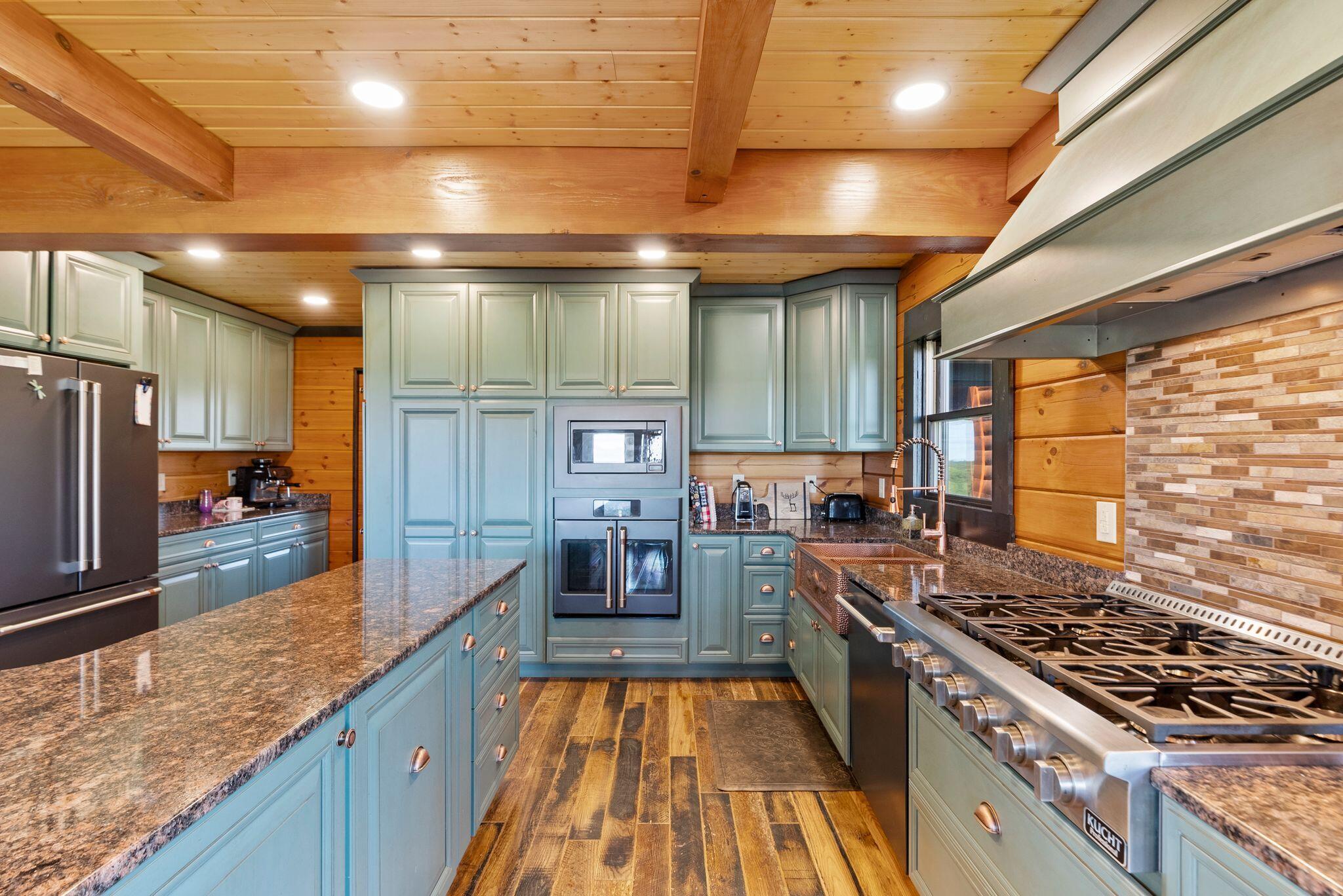 1600 Ditney Ridge Road