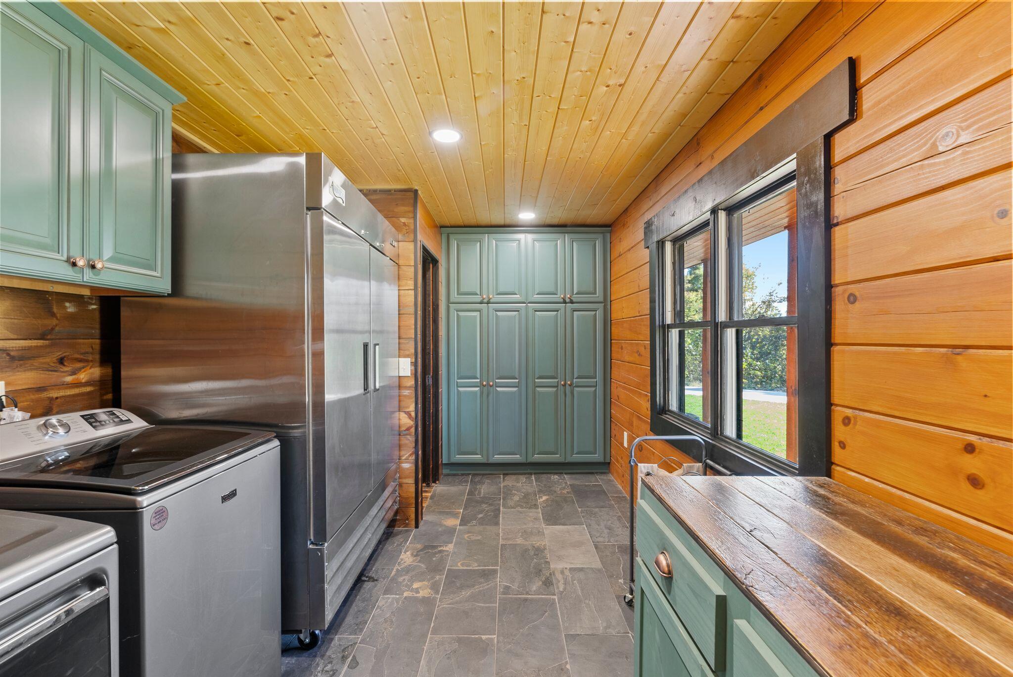 1600 Ditney Ridge Road