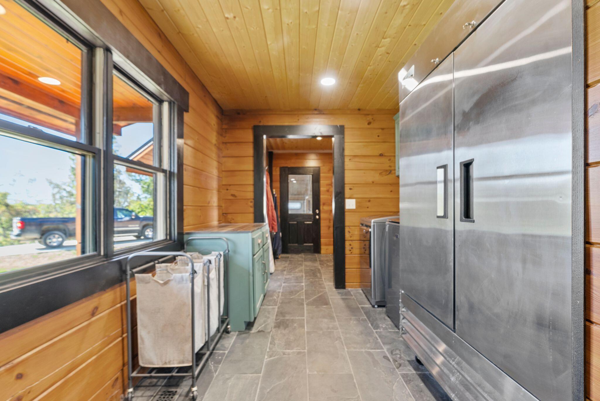 1600 Ditney Ridge Road