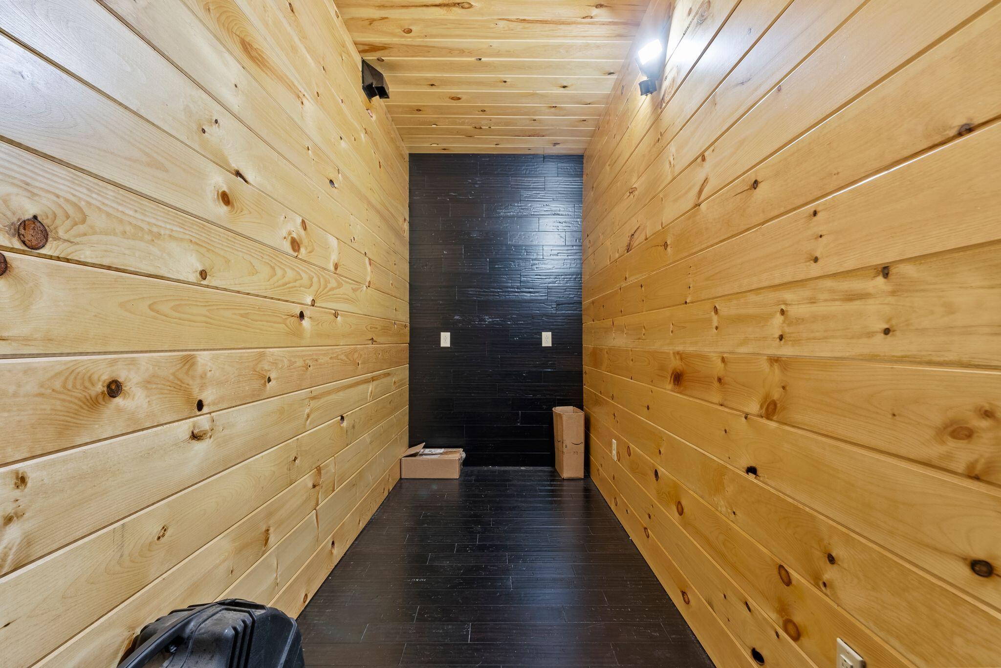 1600 Ditney Ridge Road