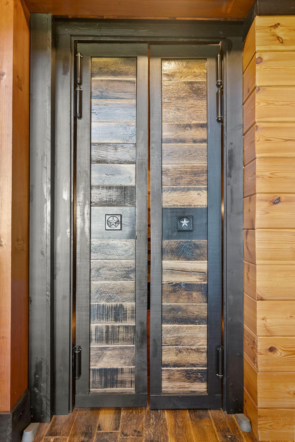 1600 Ditney Ridge Road