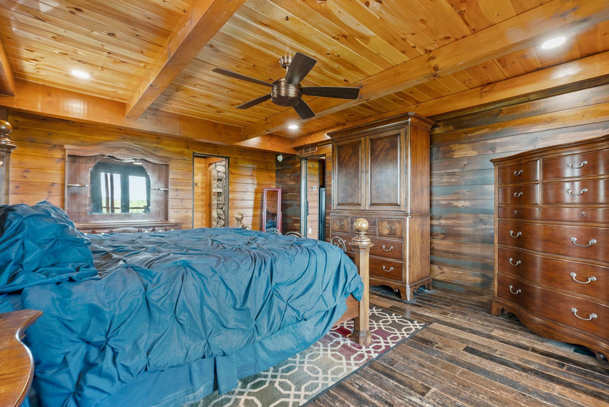 1600 Ditney Ridge Road