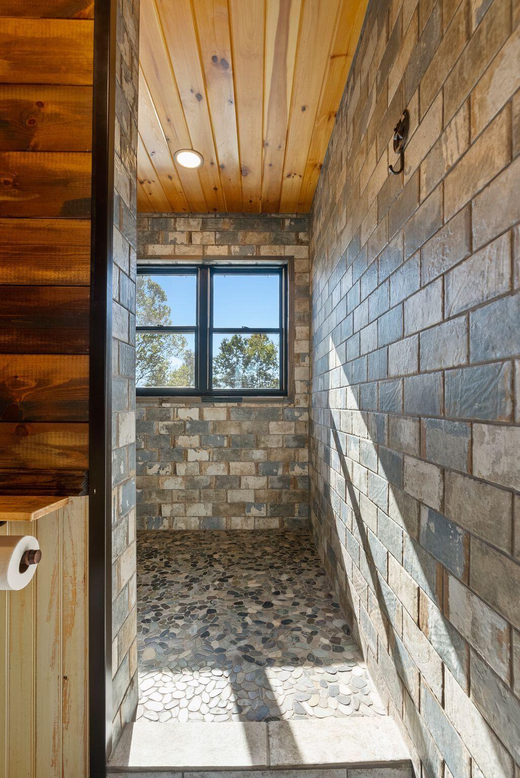 1600 Ditney Ridge Road