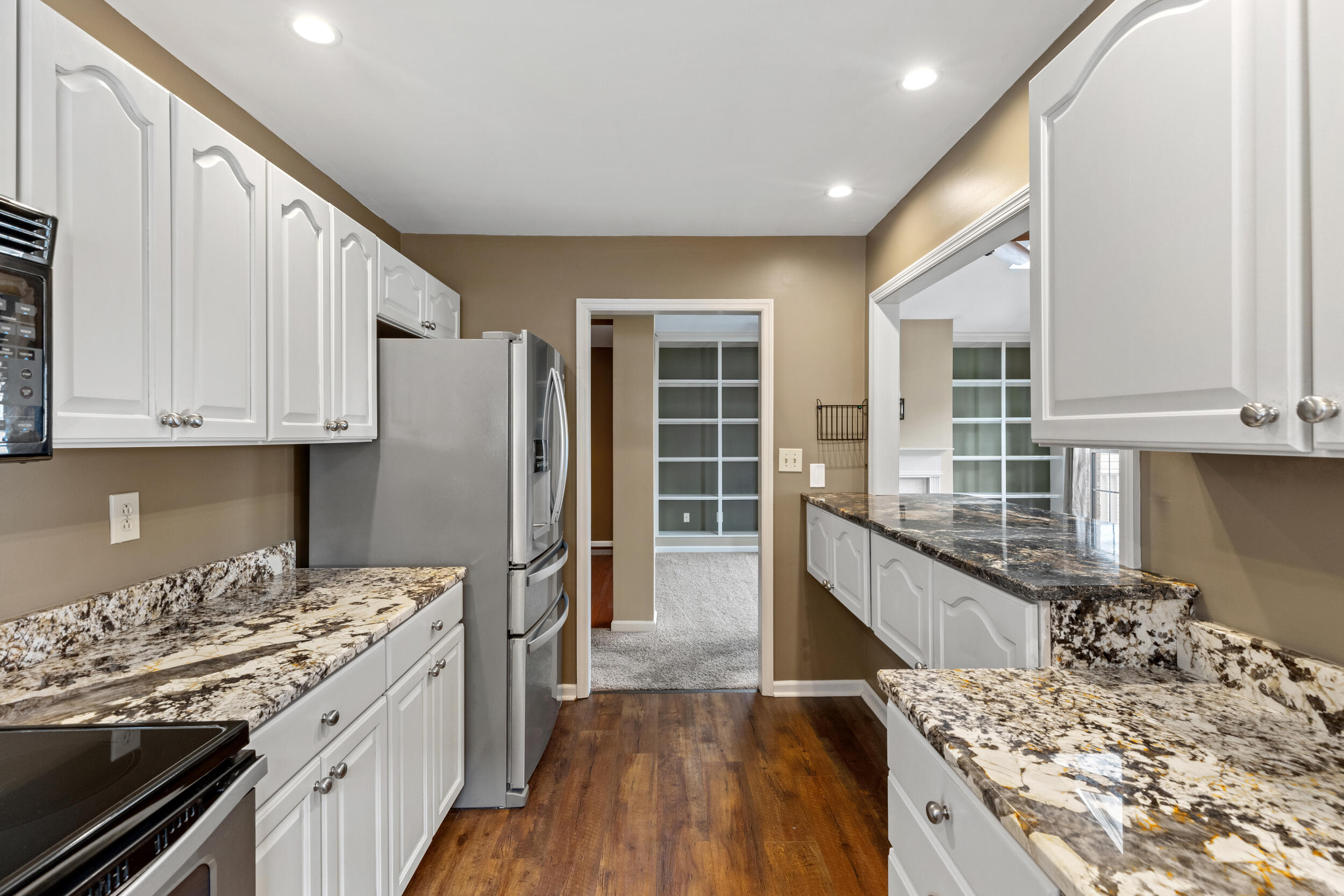 3433 Overbrook Fountain