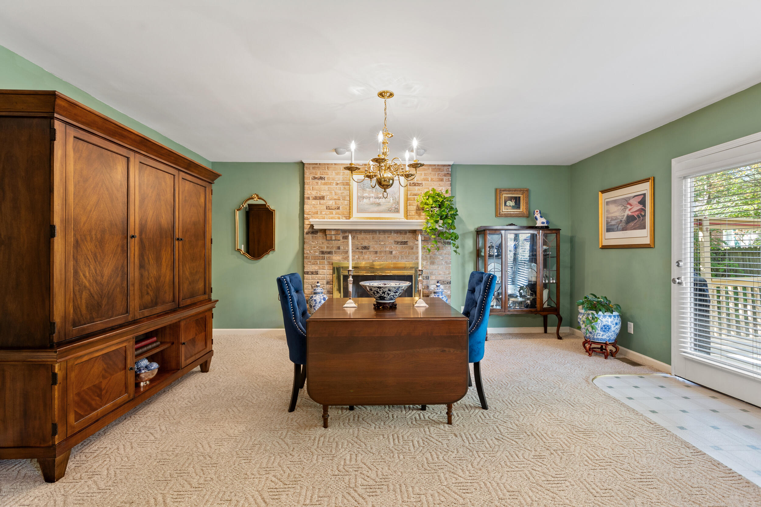 3417 Oak Ridge Court