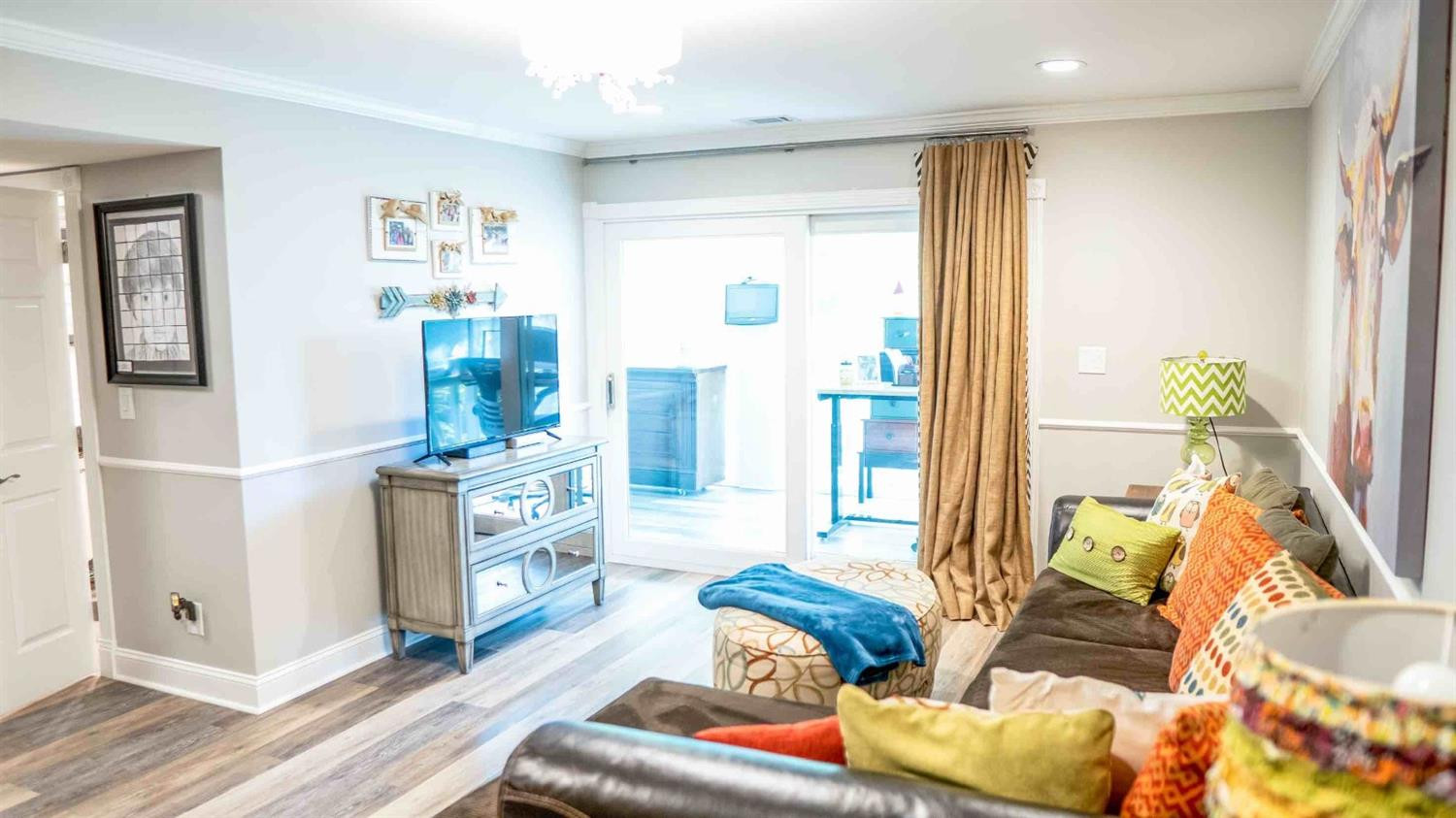 395 Redding Road, 97-98