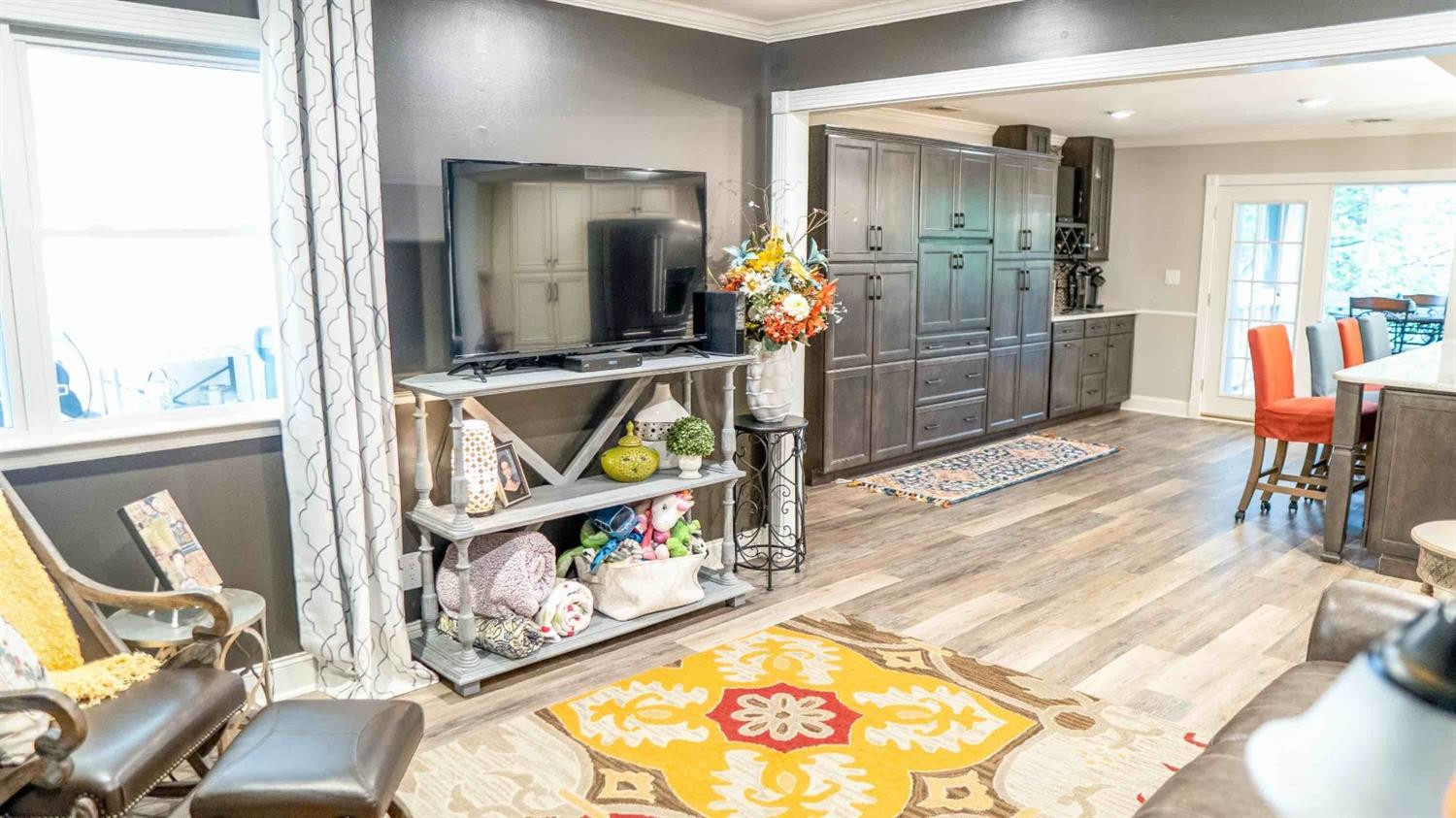 395 Redding Road, 97-98