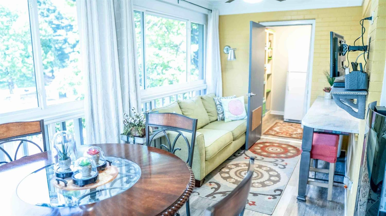 395 Redding Road, 97-98