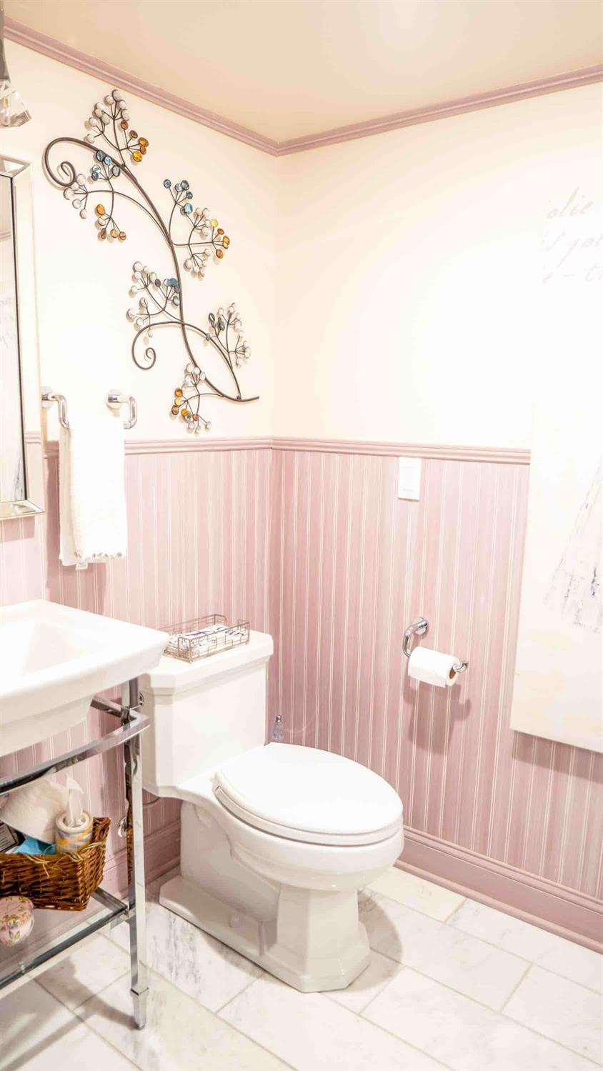 395 Redding Road, 97-98