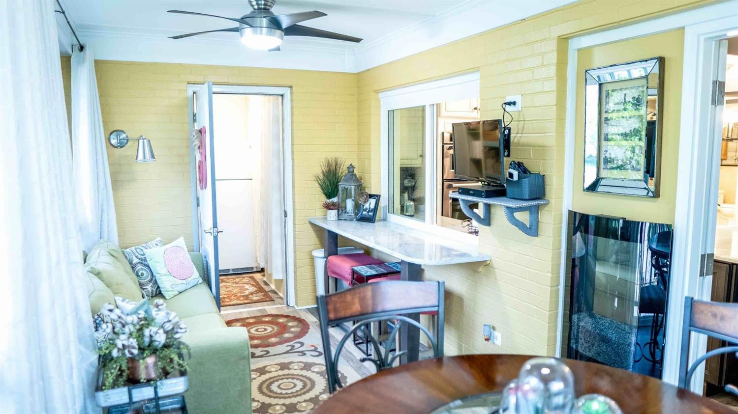 395 Redding Road, 97-98