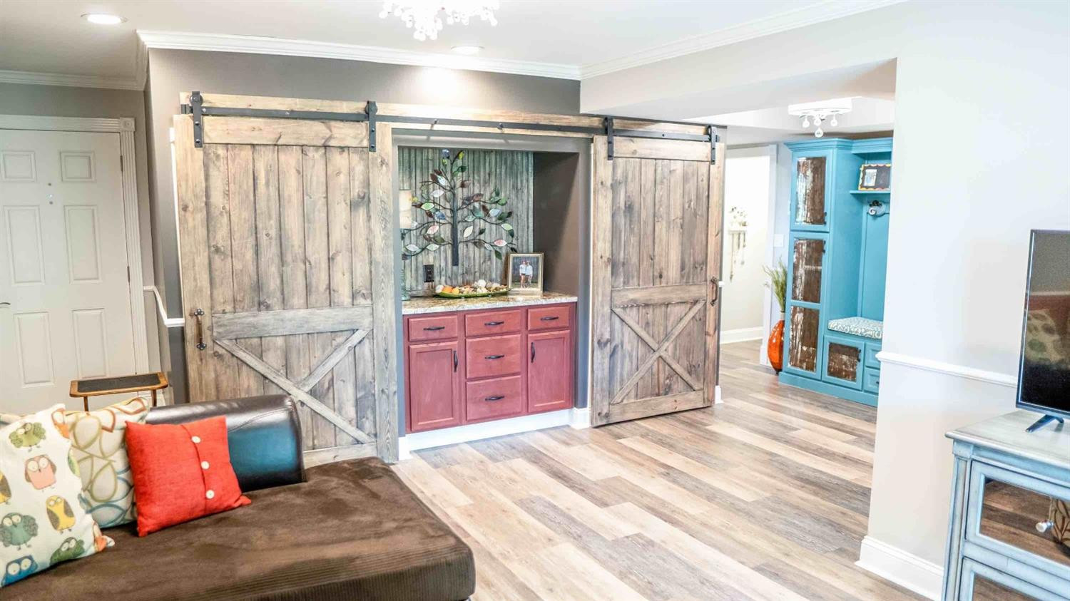 395 Redding Road, 97-98