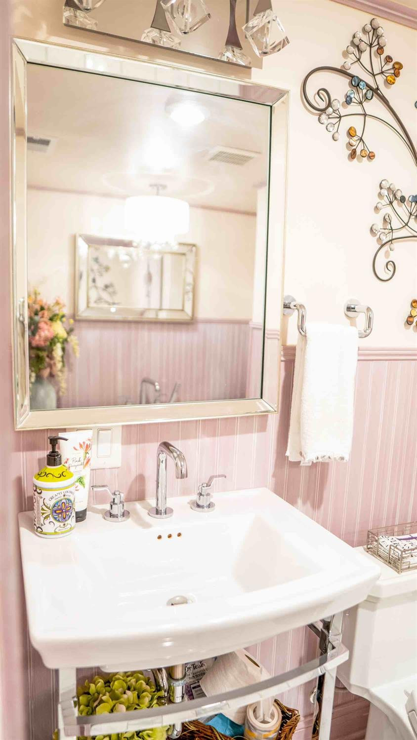 395 Redding Road, 97-98