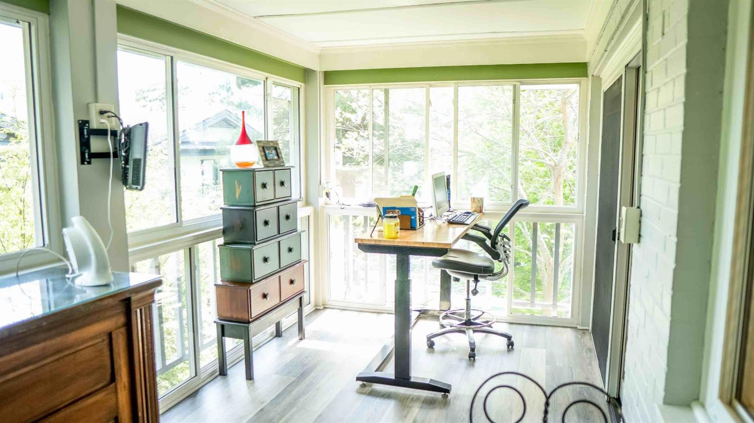 395 Redding Road, 97-98