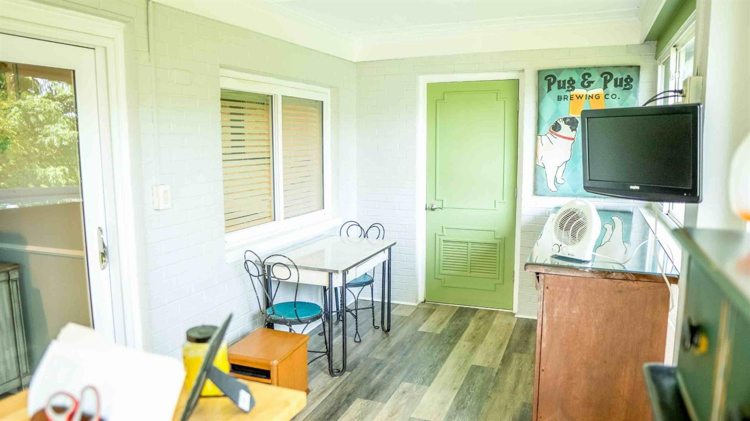 395 Redding Road, 97-98