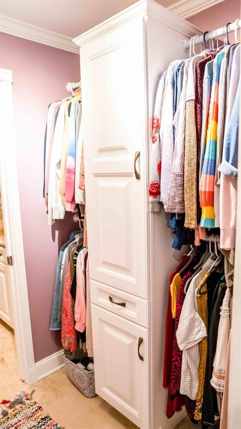 395 Redding Road, 97-98