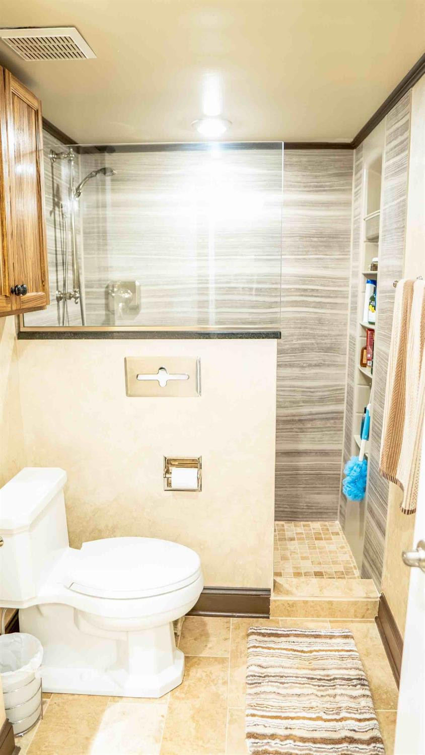 395 Redding Road, 97-98