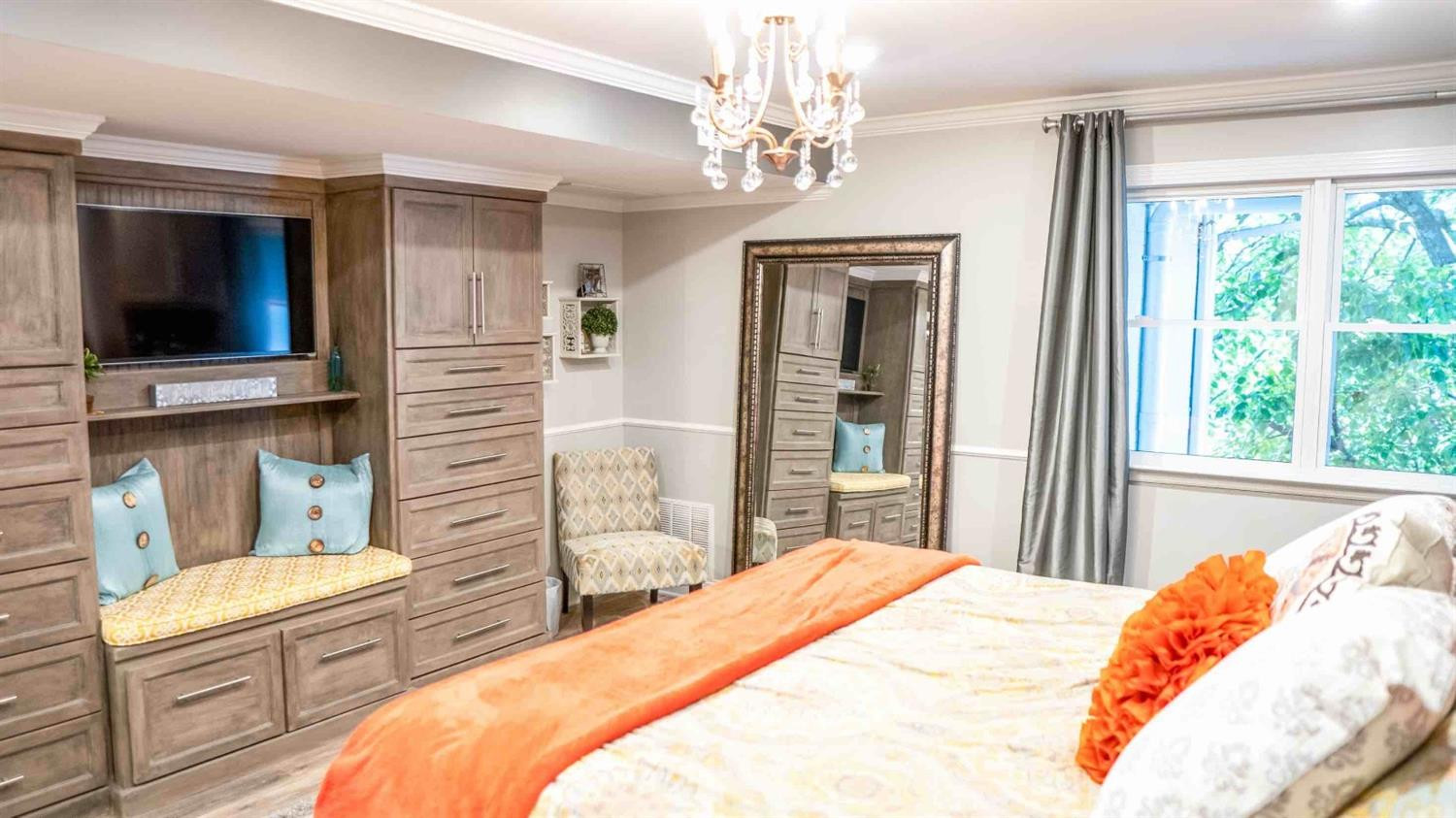 395 Redding Road, 97-98