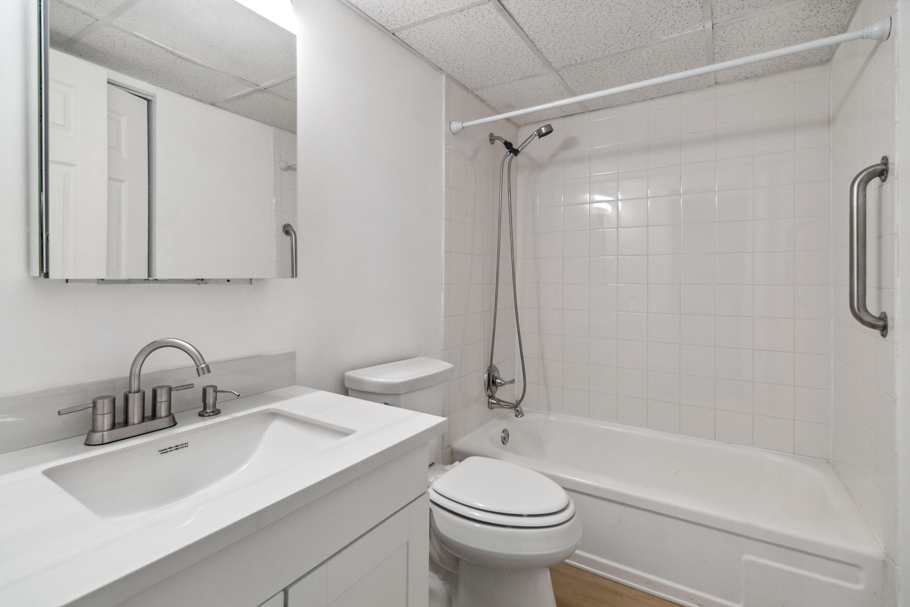 333 East 4th Street Unit: A-4