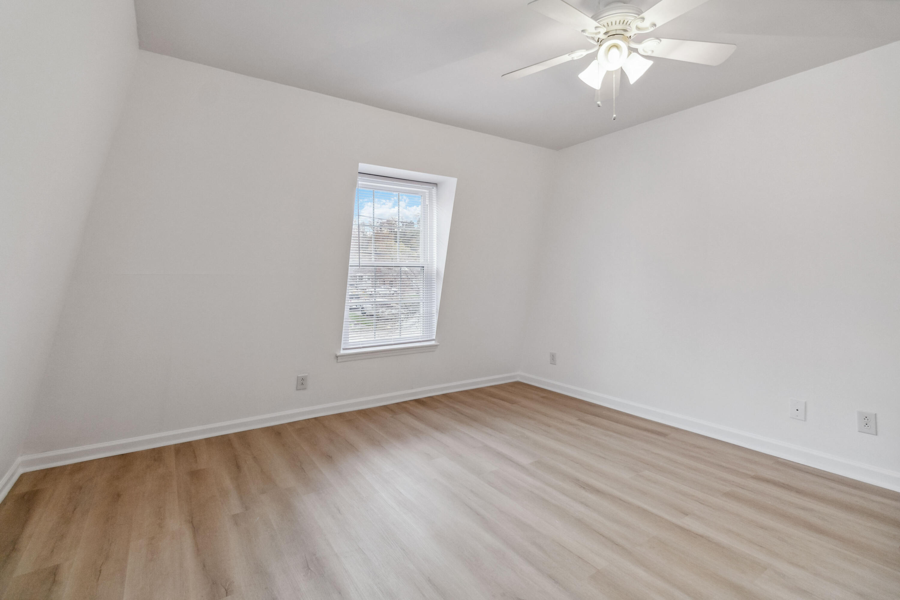 333 East 4th Street Unit: A-4