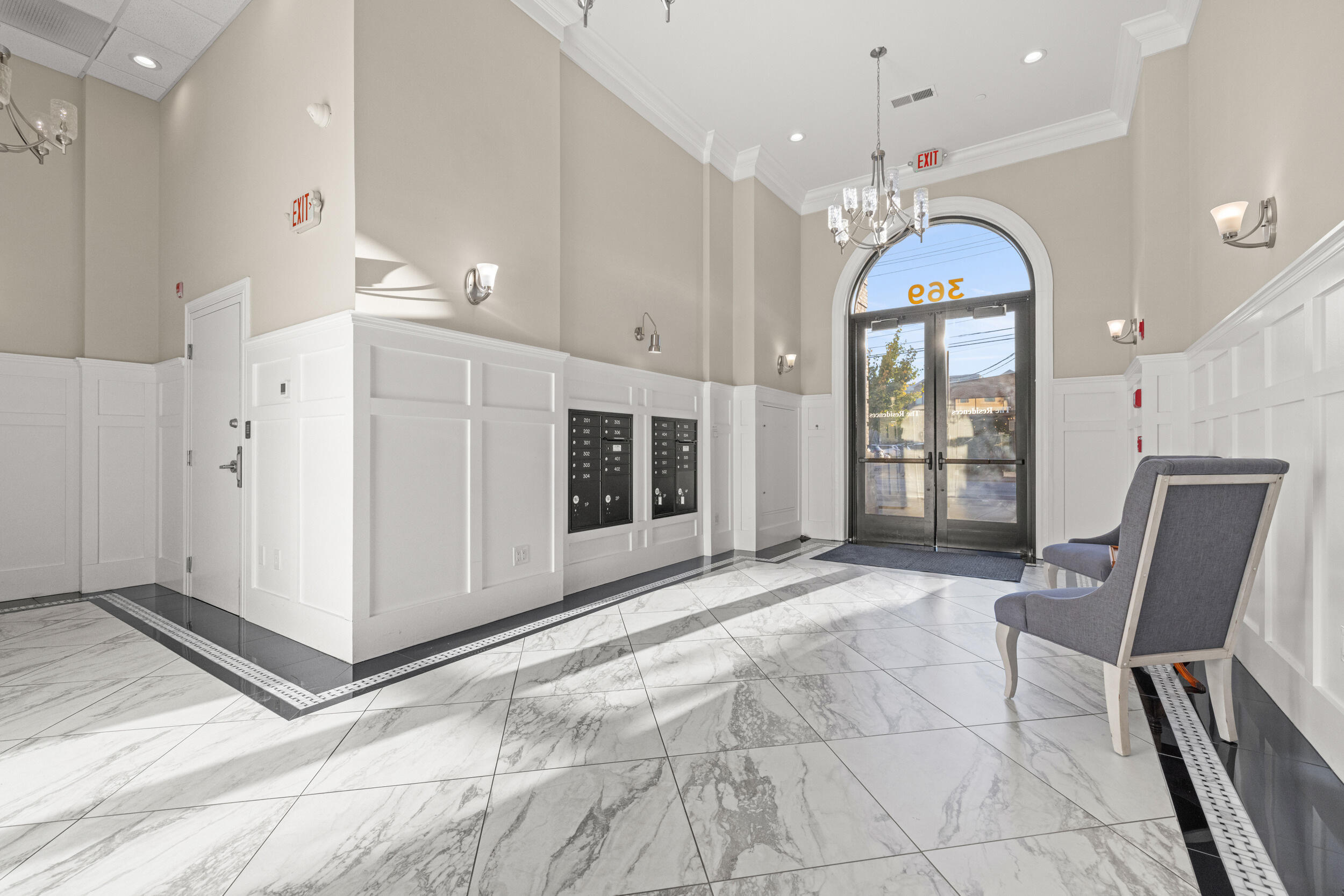 369 East Main Street Unit: 306