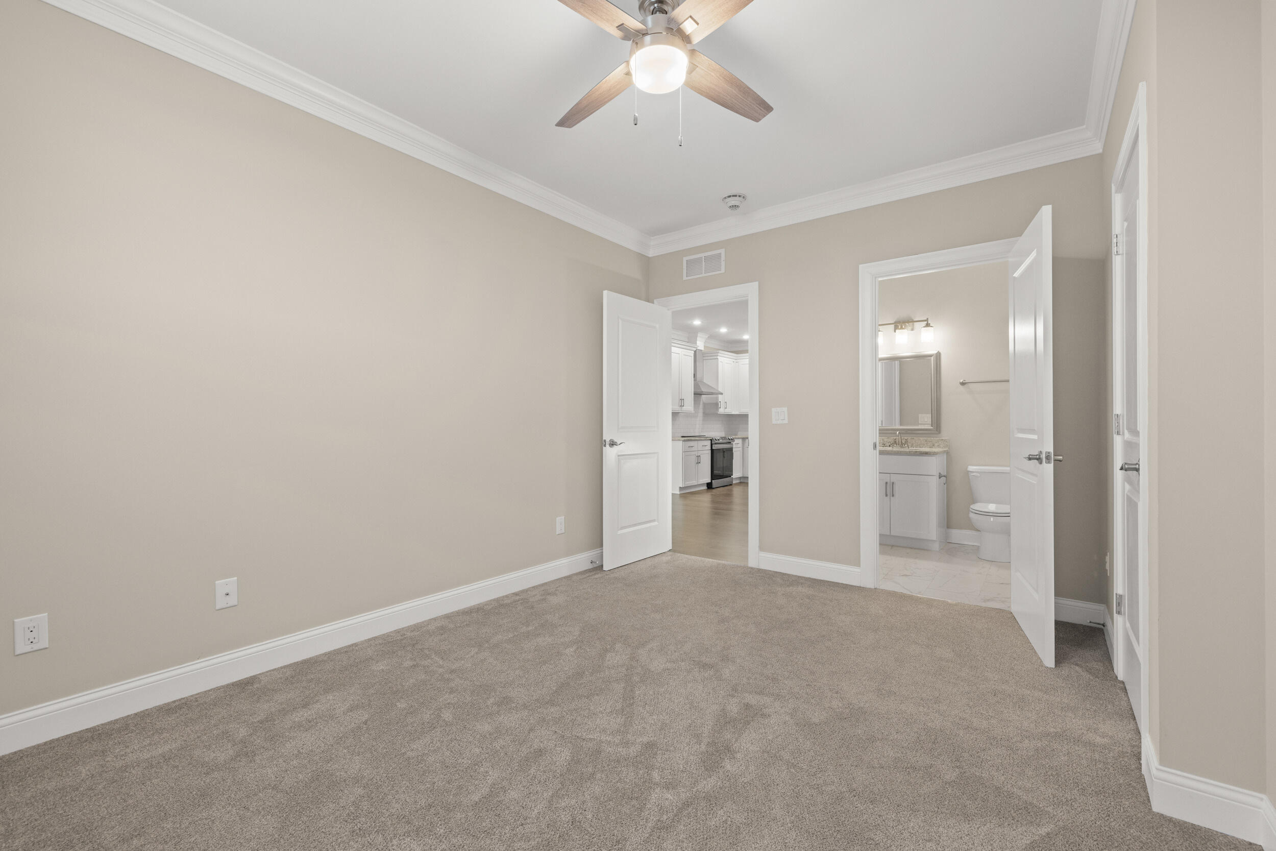 369 East Main Street Unit: 306