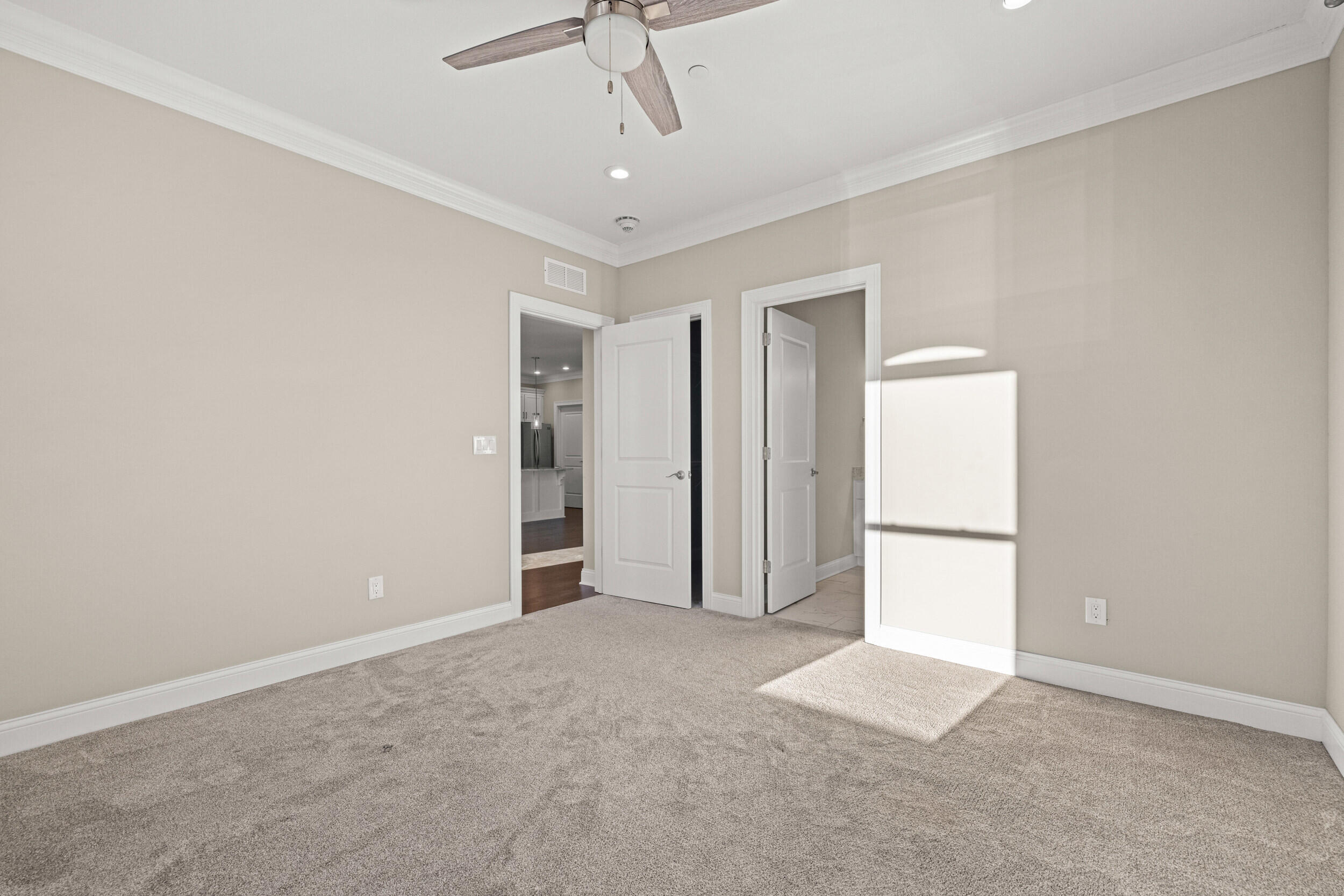 369 East Main Street Unit: 306