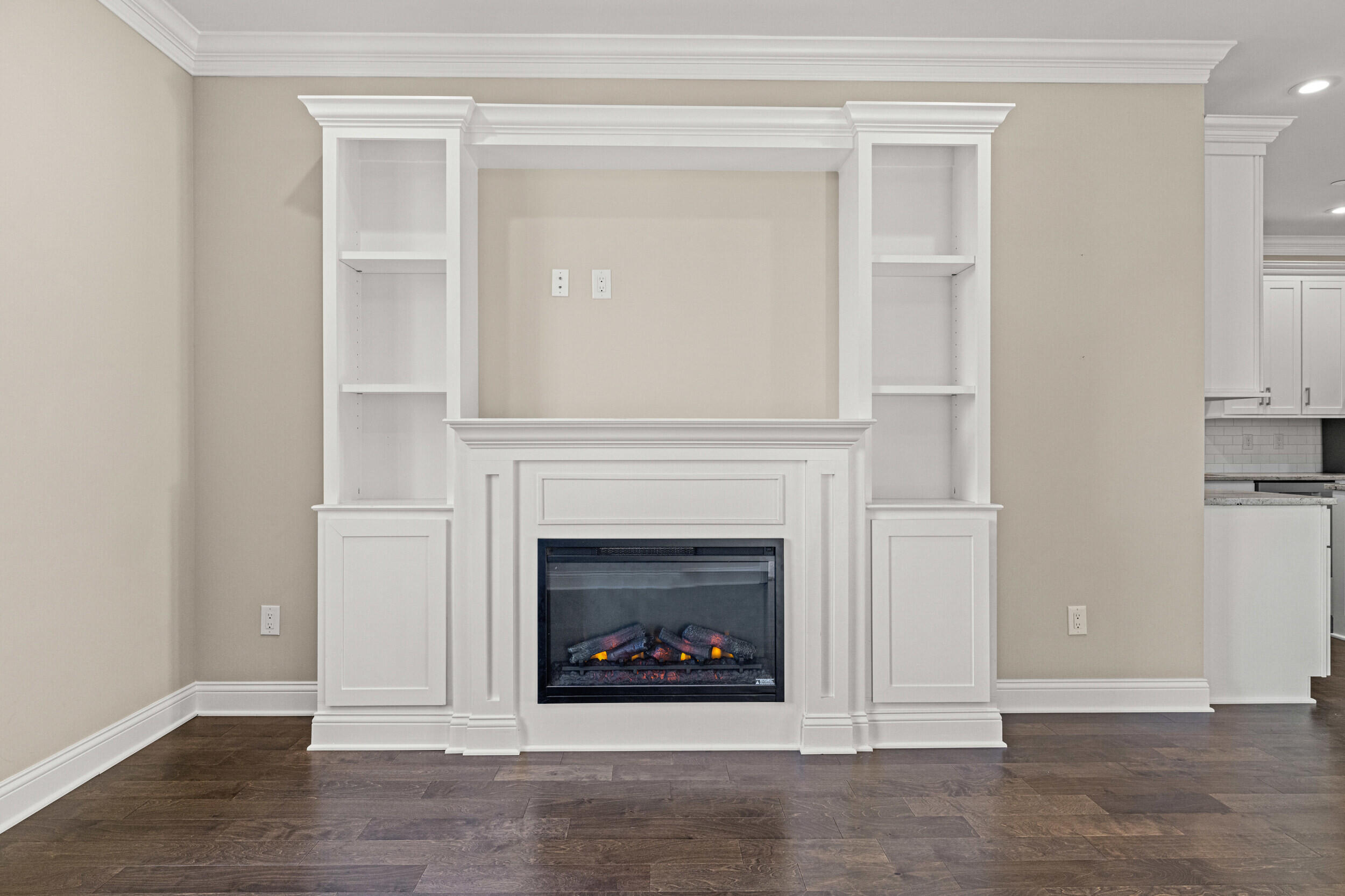 369 East Main Street Unit: 306