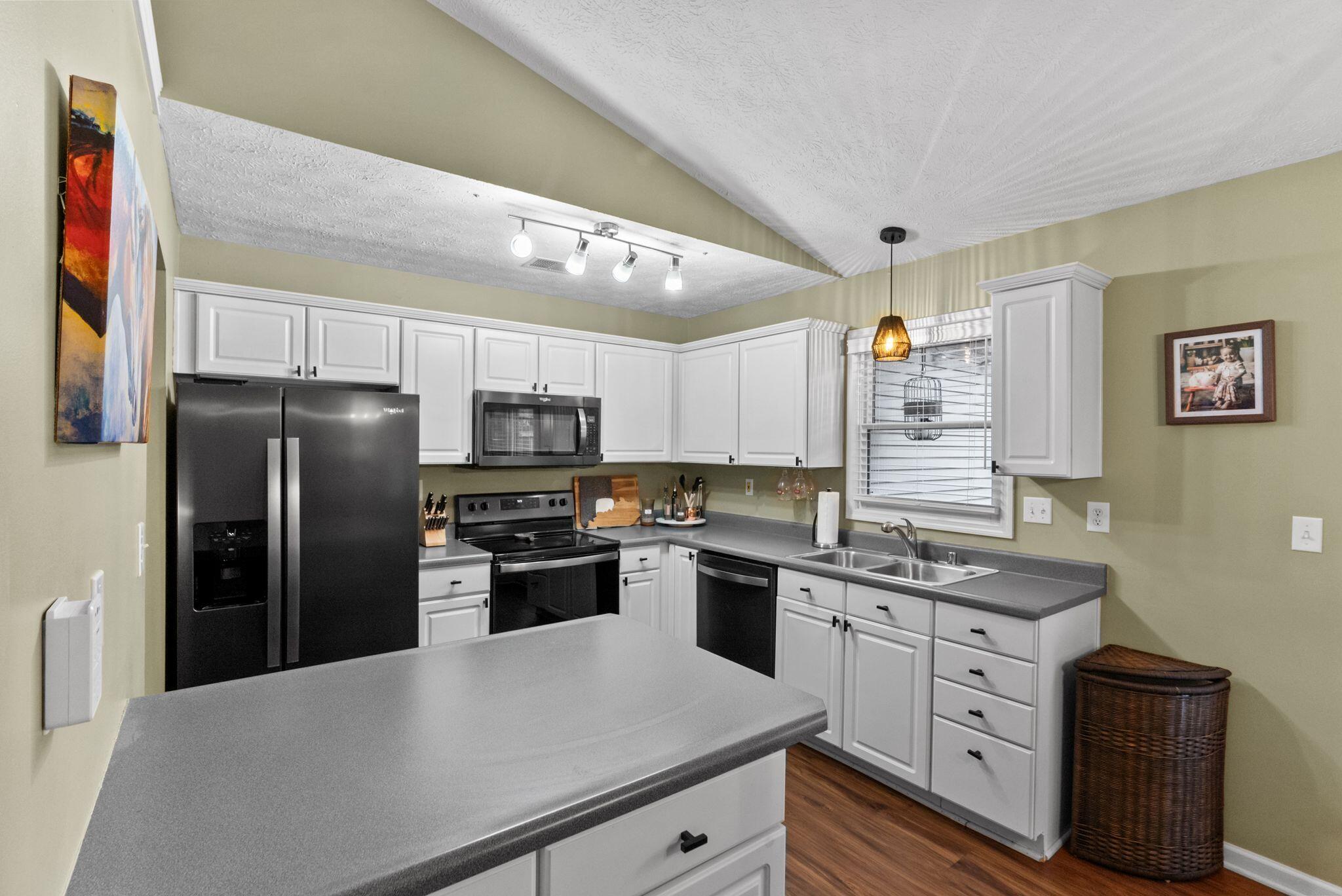 1117 Iron Lace Court